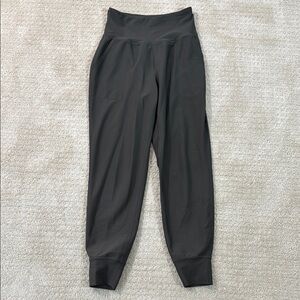 🟢 5/$25 Old Navy Active High Rise Jogger | Size M